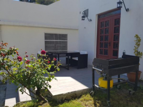 Studio 35m2 quartier calme jardin terrasse salle de sport & grill au centre ville de Lourdes